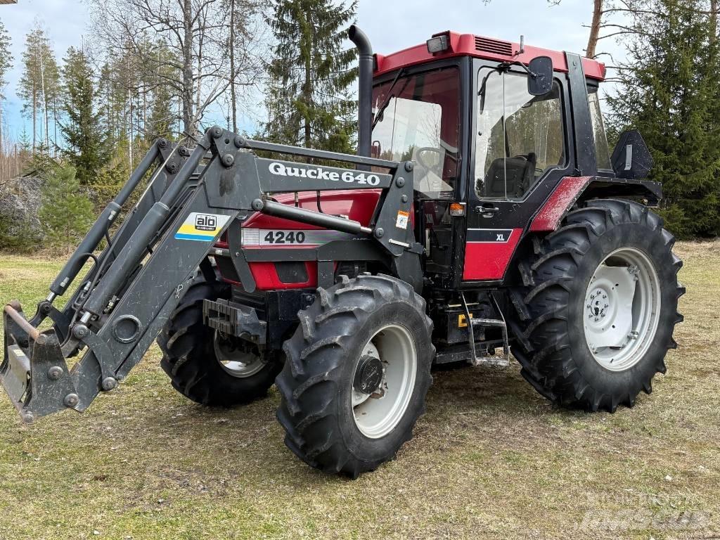 Case IH 4240 Tratores Agrícolas usados