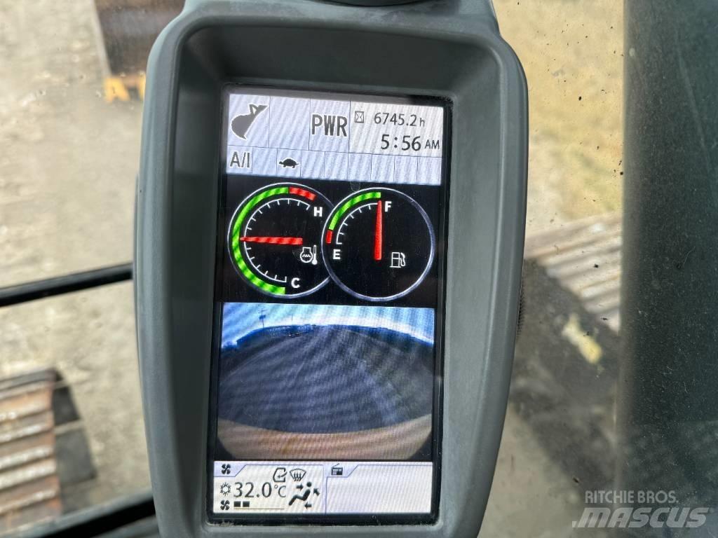 DEERE 210G LC Escavadoras de rastos