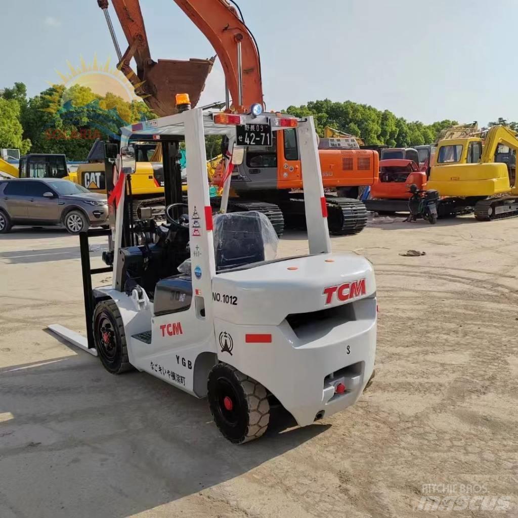 TCM FD30 Empilhadores Elevadores