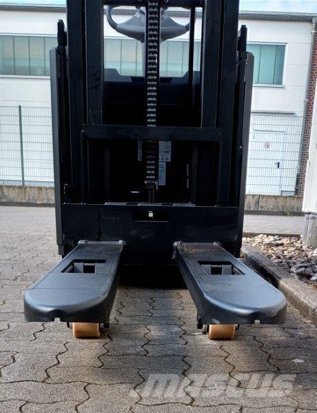 Toyota BT SWE145L Self propelled stackers