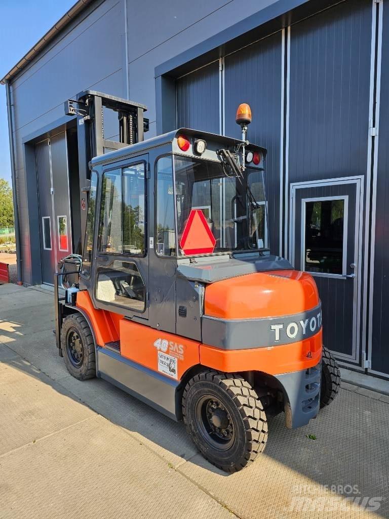 Toyota 7 FBMF 40 Empilhadores eléctricos