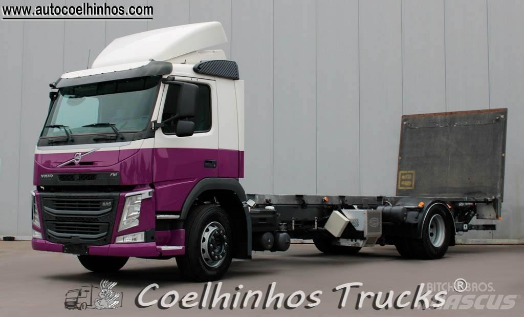 Volvo FM 330 Camiões de chassis e cabine