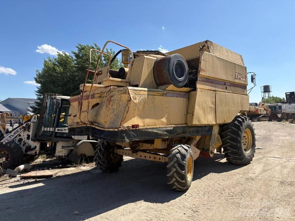 New Holland TF 42 Ceifeiras debulhadoras