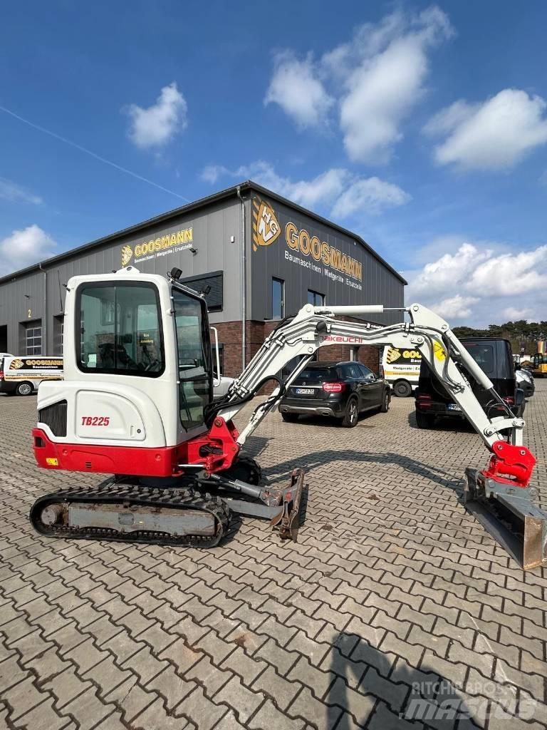 Takeuchi TB 225 Mini Escavadoras <7t