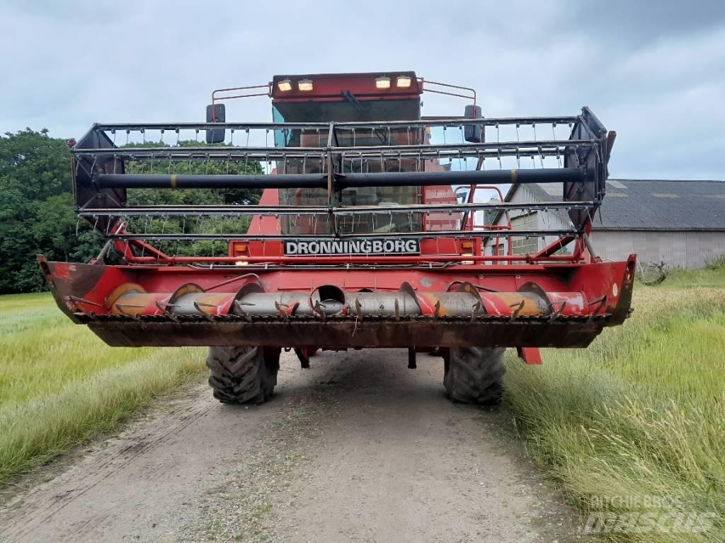 Dronningborg D 7500 Ceifeiras debulhadoras