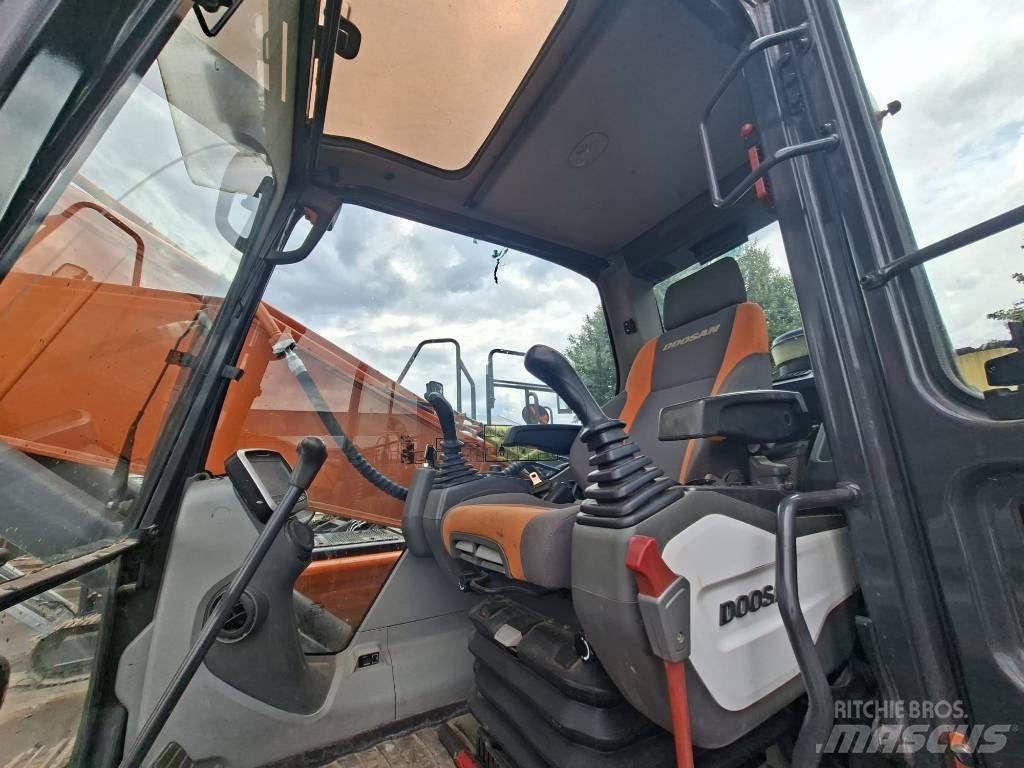Doosan DX225LC-5 Escavadoras de rastos