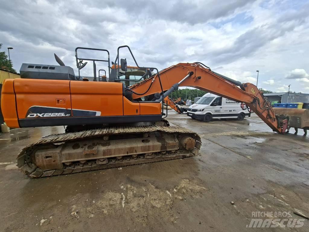 Doosan DX225LC-5 Escavadoras de rastos