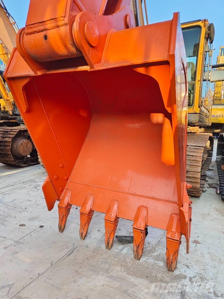 Hitachi ZX 210 Escavadoras de rastos