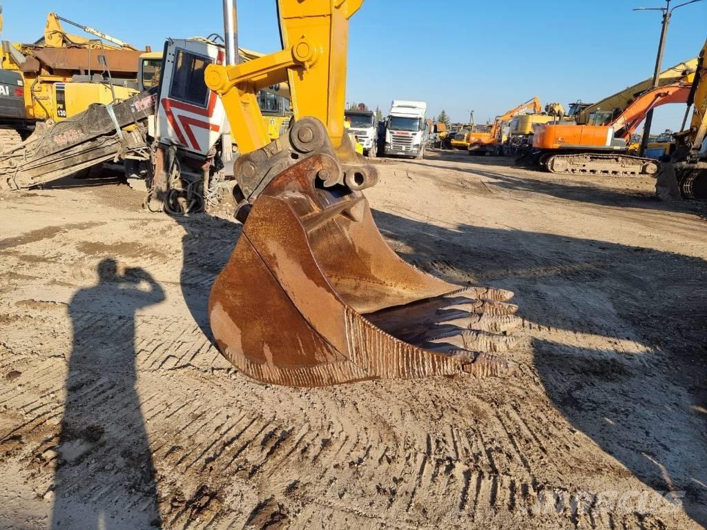 CASE CX 210 LC Escavadoras de rastos