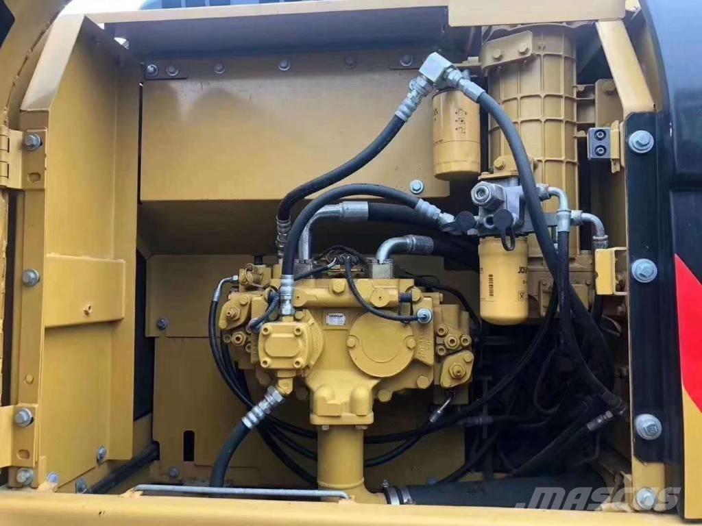 CAT 323 Escavadoras de rastos