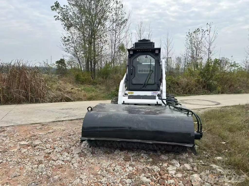 Bobcat S 130 Carregadoras de direcção deslizante