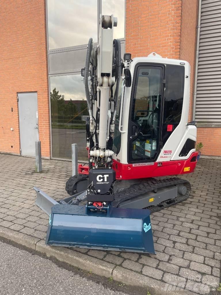 Takeuchi TB 225 Mini Escavadoras <7t