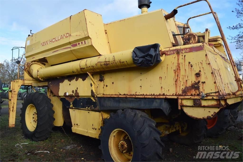 New Holland TF 44 Ceifeiras debulhadoras