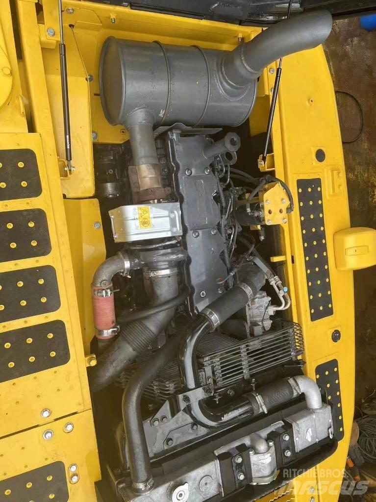 Komatsu PC 210 LC Escavadoras de rastos