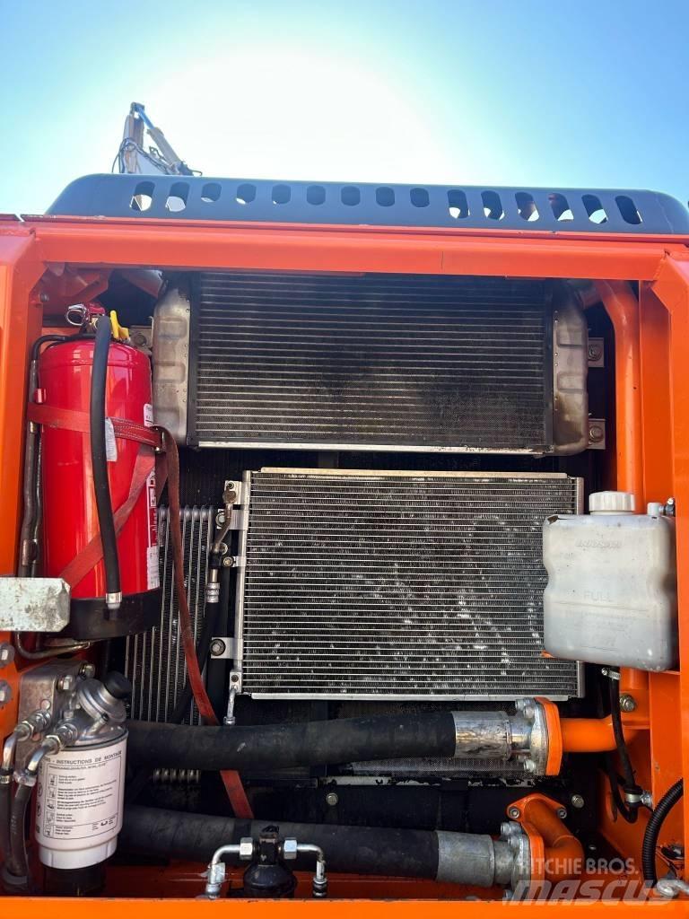 Doosan DX 210 W Escavadoras de rodas