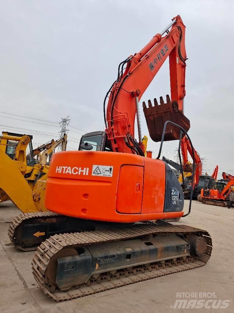 Hitachi ZX 135 US Escavadoras de rastos