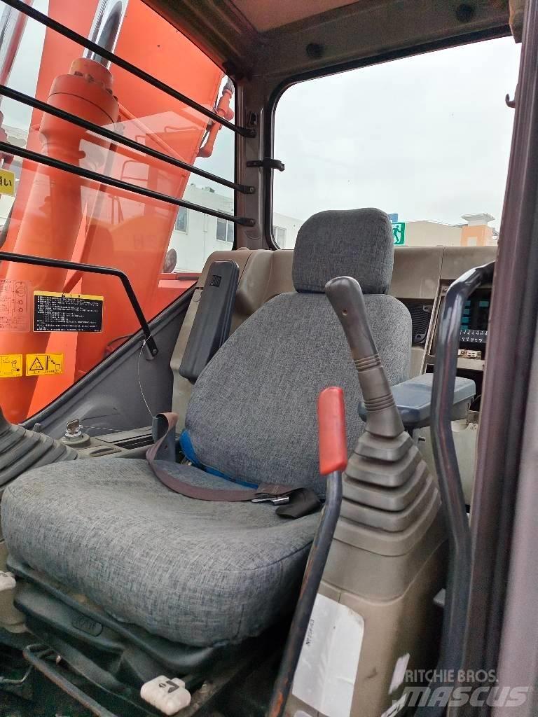 Hitachi ZX 135 US Escavadoras de rastos