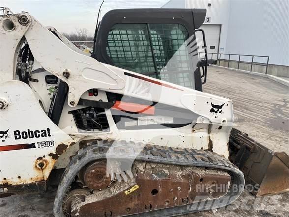 Bobcat T590 Carregadoras de direcção deslizante