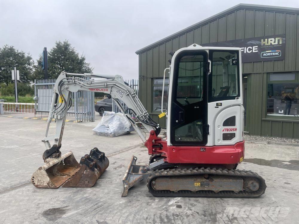 Takeuchi TB 325 R Mini Escavadoras <7t