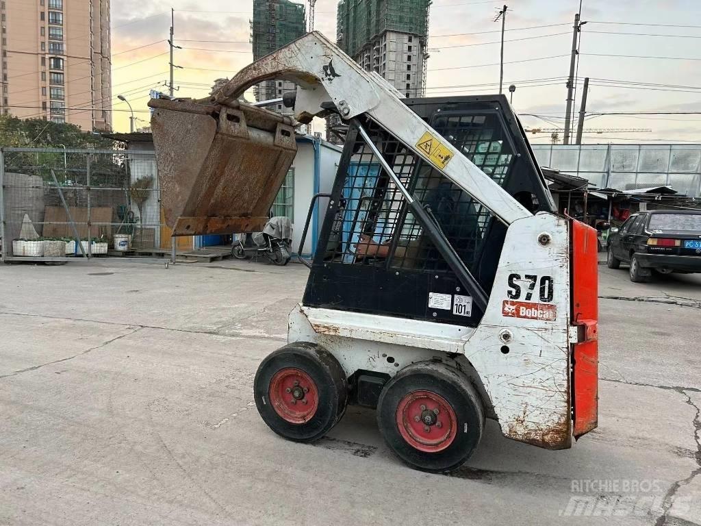 Bobcat S 70 Carregadoras de direcção deslizante