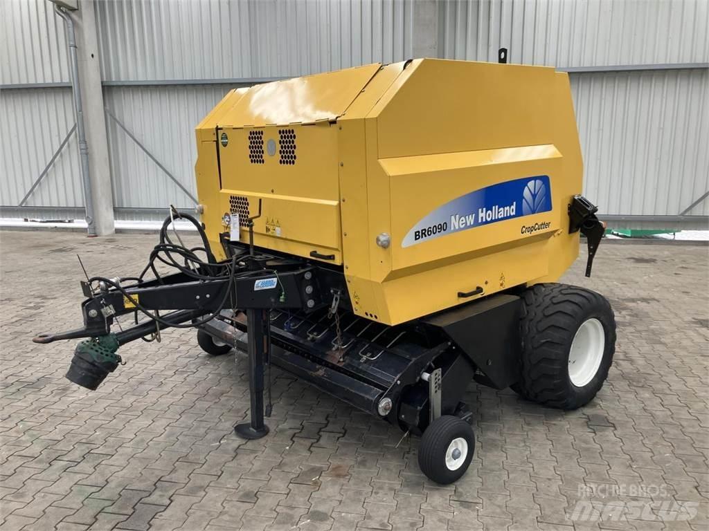 New Holland BR6090 Enfardadeira de rolos
