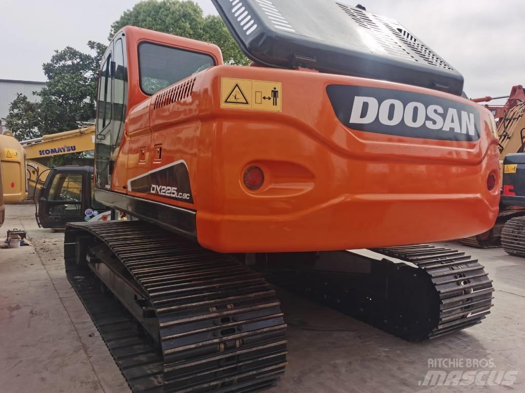 Doosan DX 225 LC-9C Escavadoras de rastos