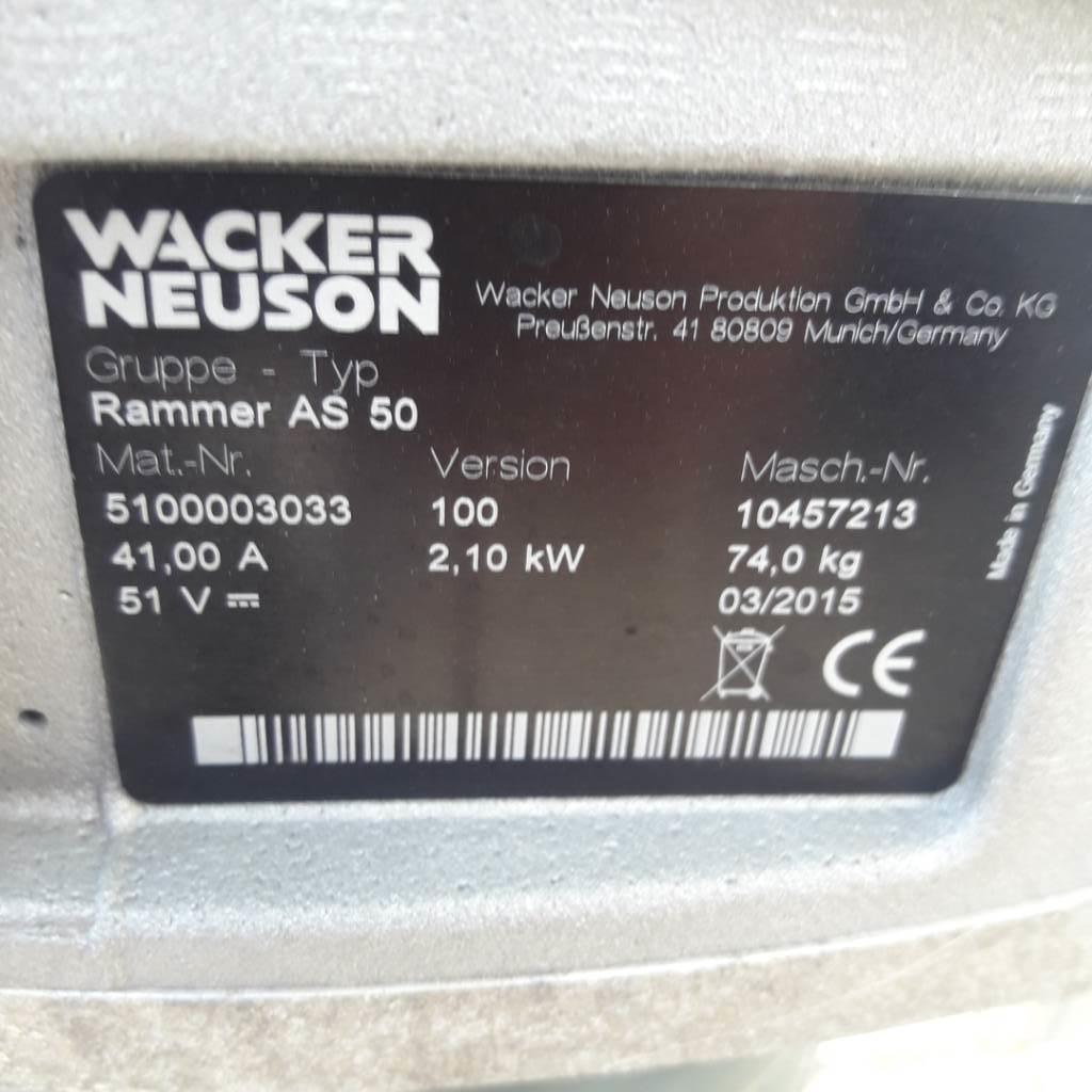 Wacker Neuson AS 50 Saltitões