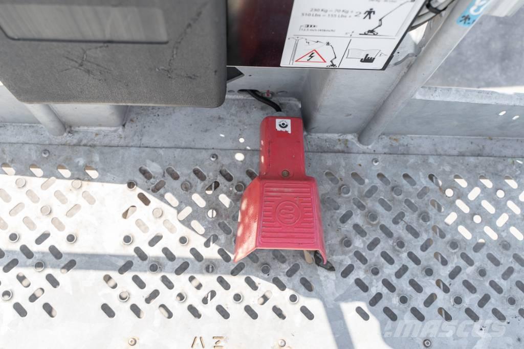 Manitou 200 ATJ Elevadores braços articulados