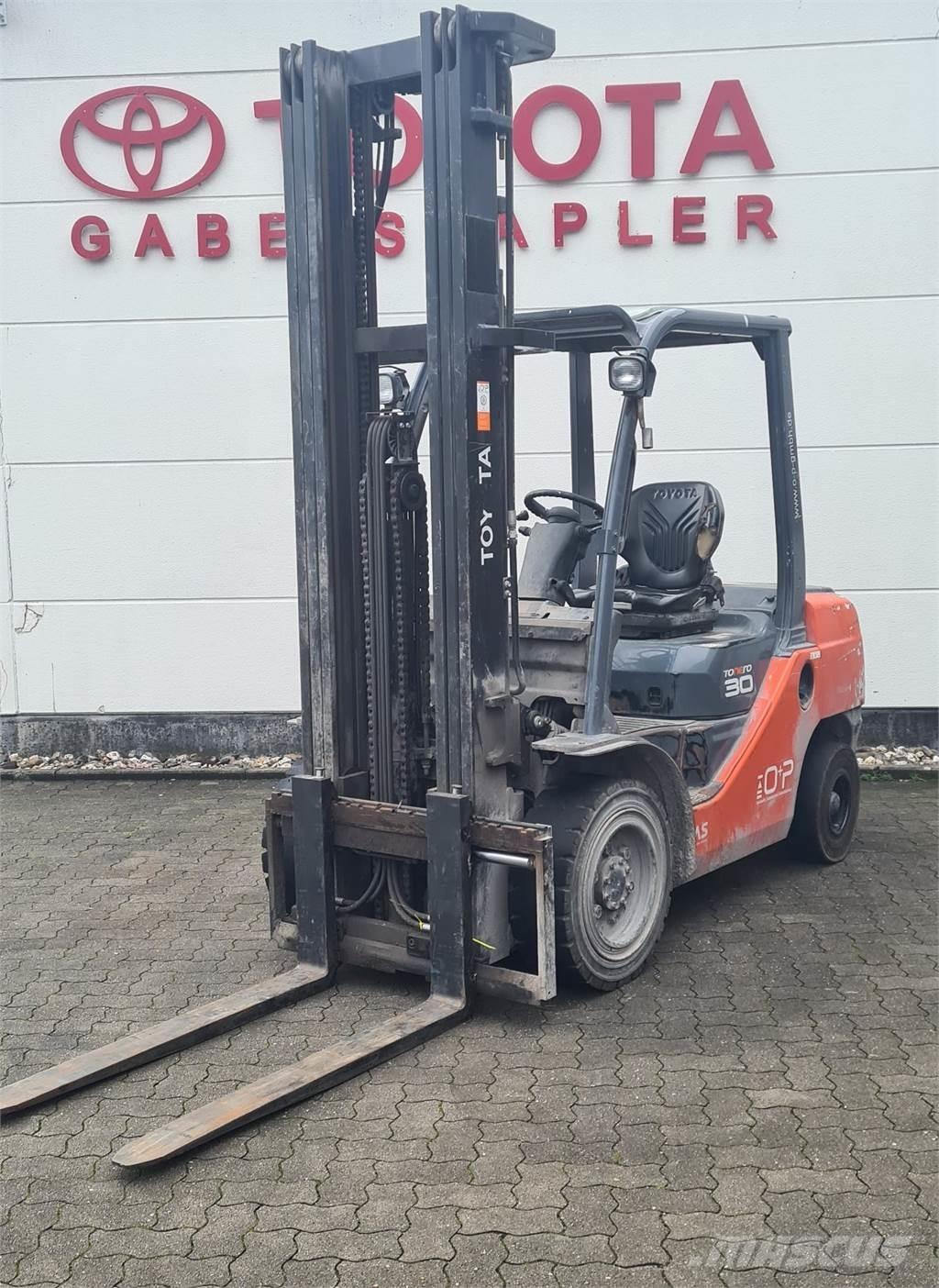Toyota 02-8FDF30 Empilhadores Diesel