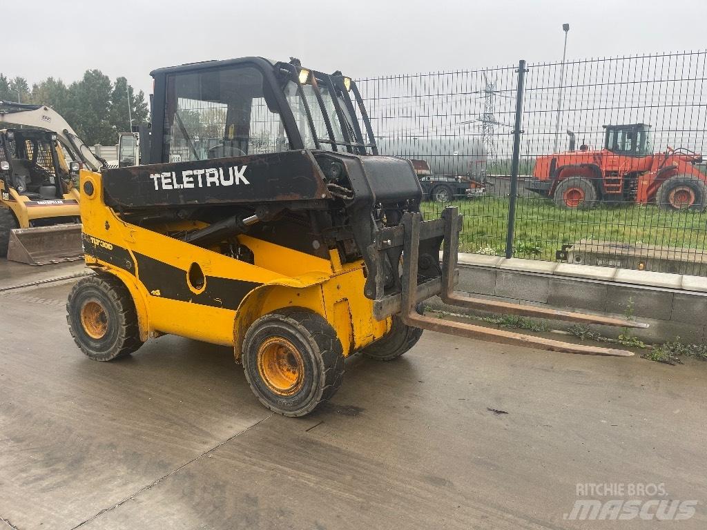 JCB TLT 30 D 4x4 !! Manipuladores telescópicos