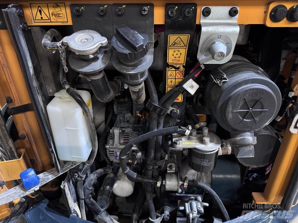 Hyundai R25Z-9 AK Mini Escavadoras <7t