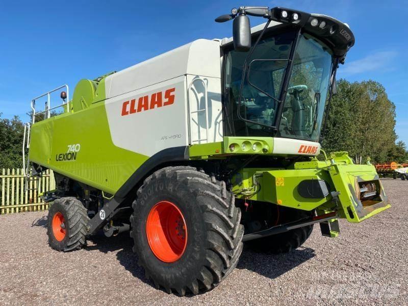 CLAAS LEXION 740 Ceifeiras debulhadoras