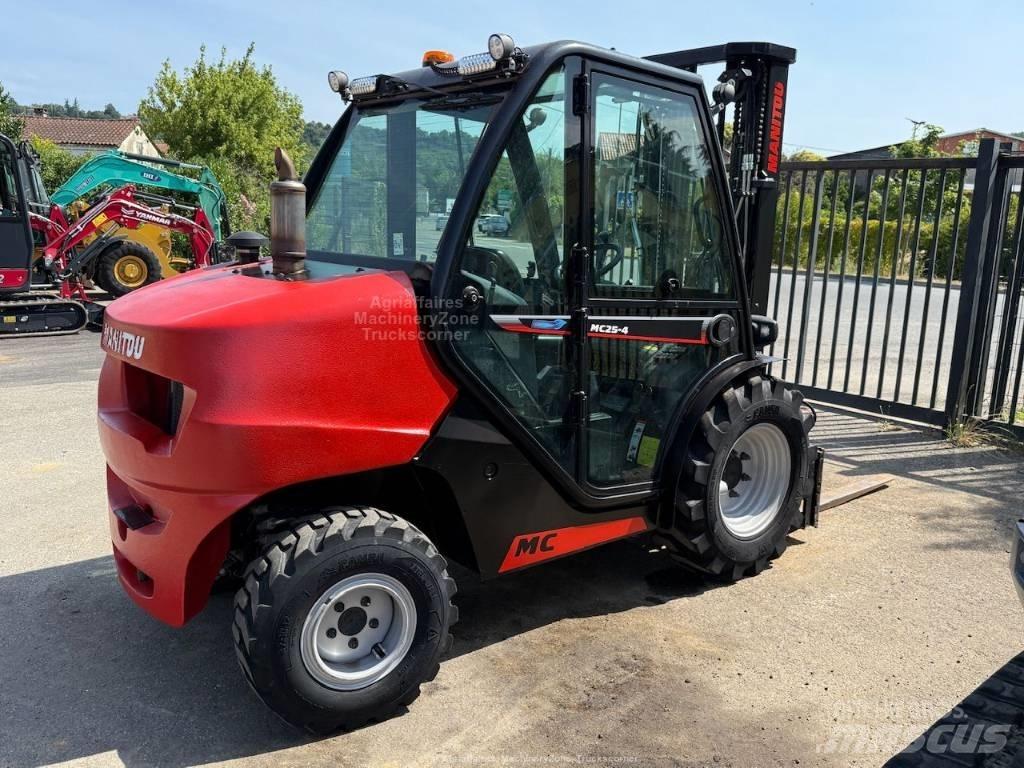 Manitou MC 25 Empilhadores todo-terreno