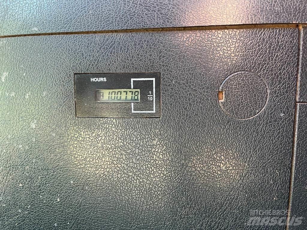 Hyundai HX 180 L Escavadoras de rastos