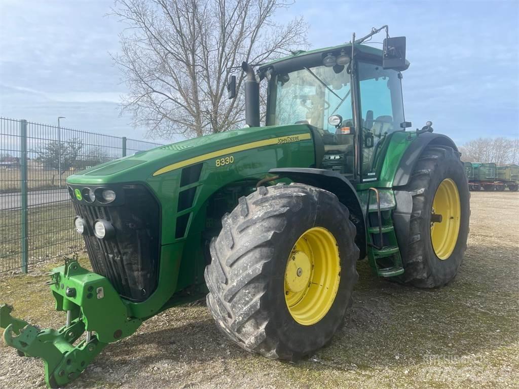 John Deere 8330 Tratores Agrícolas usados