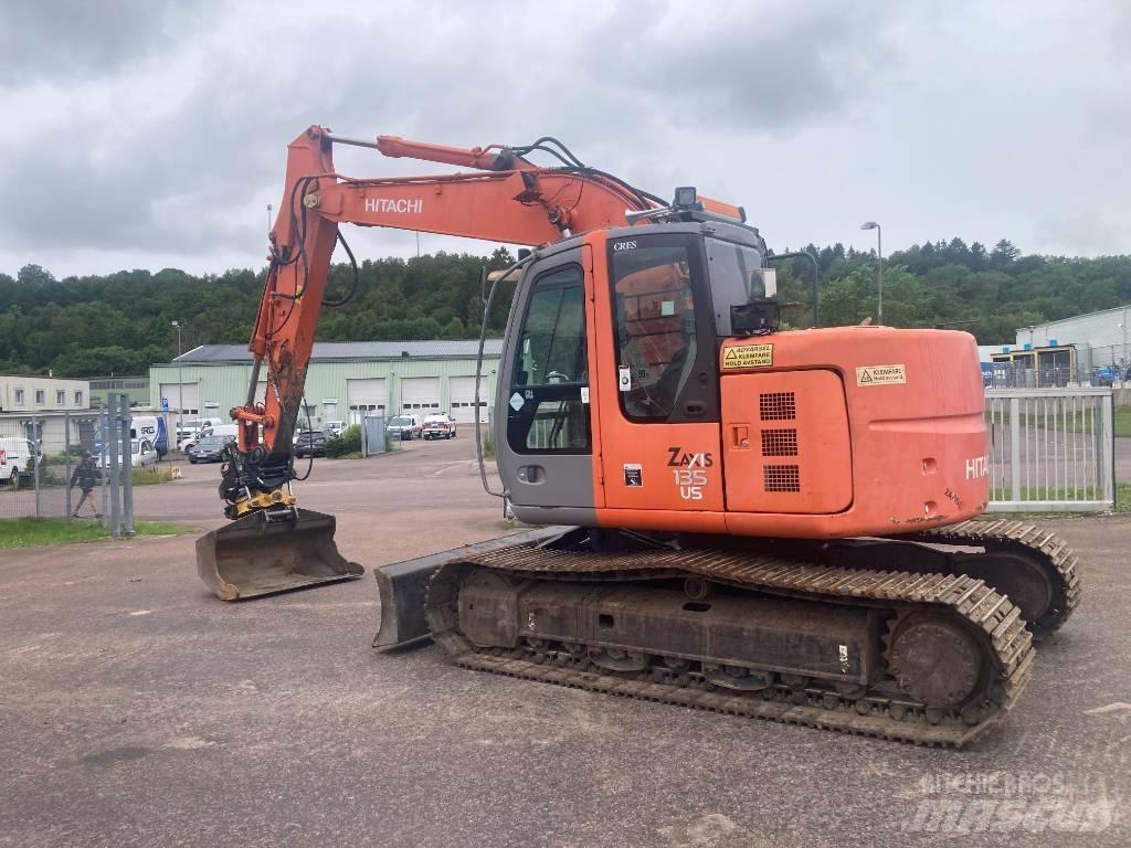 Hitachi ZX 135 US Escavadoras de rastos