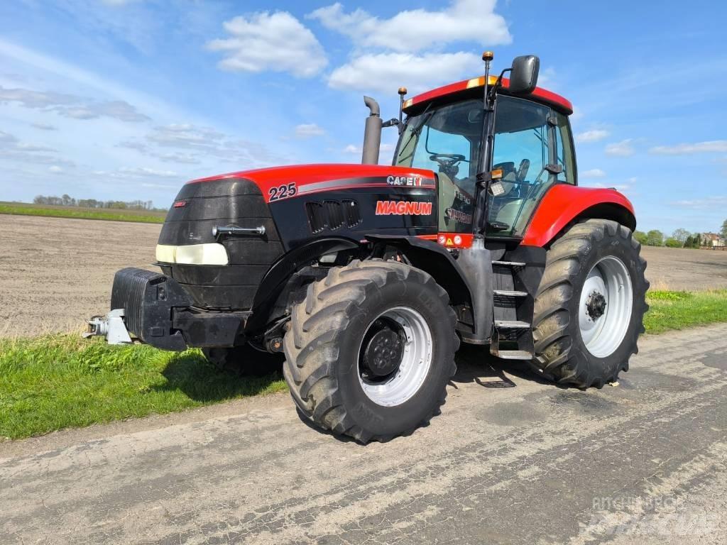 CASE MAGNUM 225 2007 Tratores Agrícolas usados