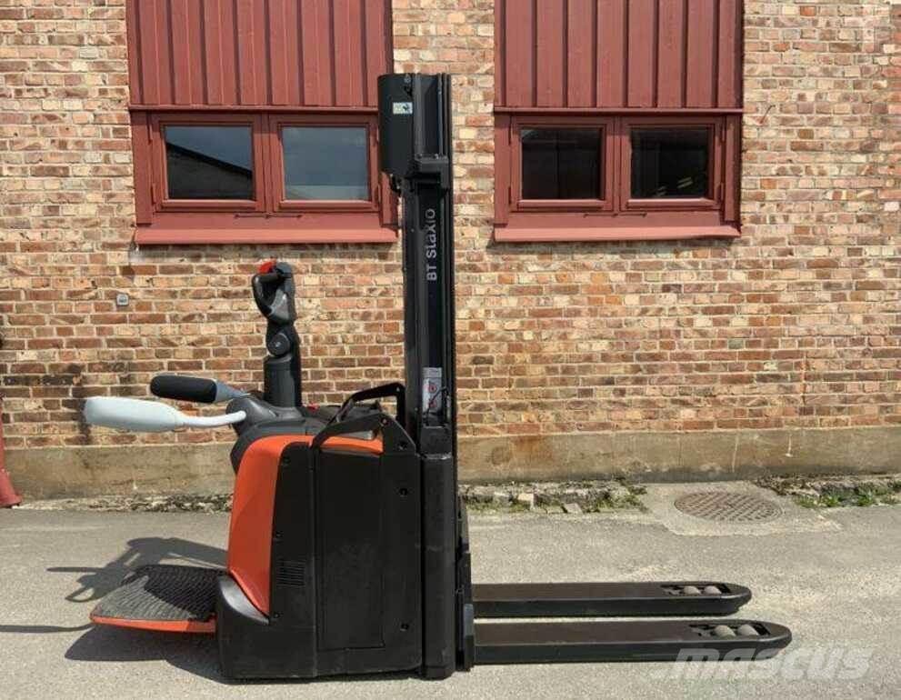 BT SPE 120 L Empilhador para operador externo