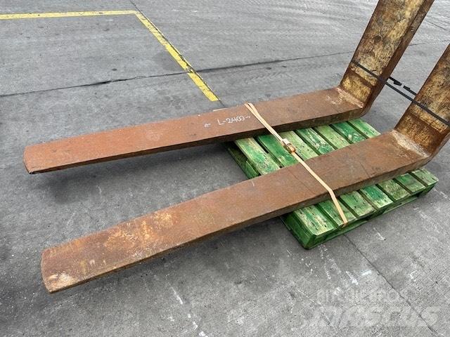 CAT 25-30 ton /988 Forquilhas