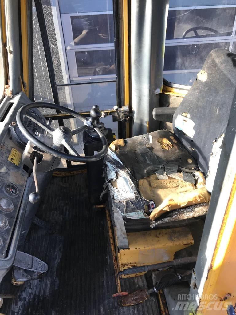 Hanomag 44D Pás carregadoras de rodas