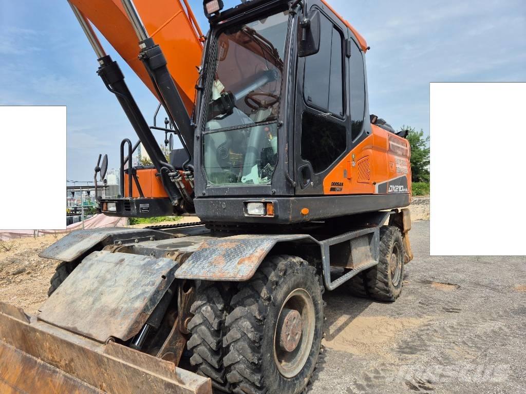 Doosan DX 210 W Escavadoras de rodas