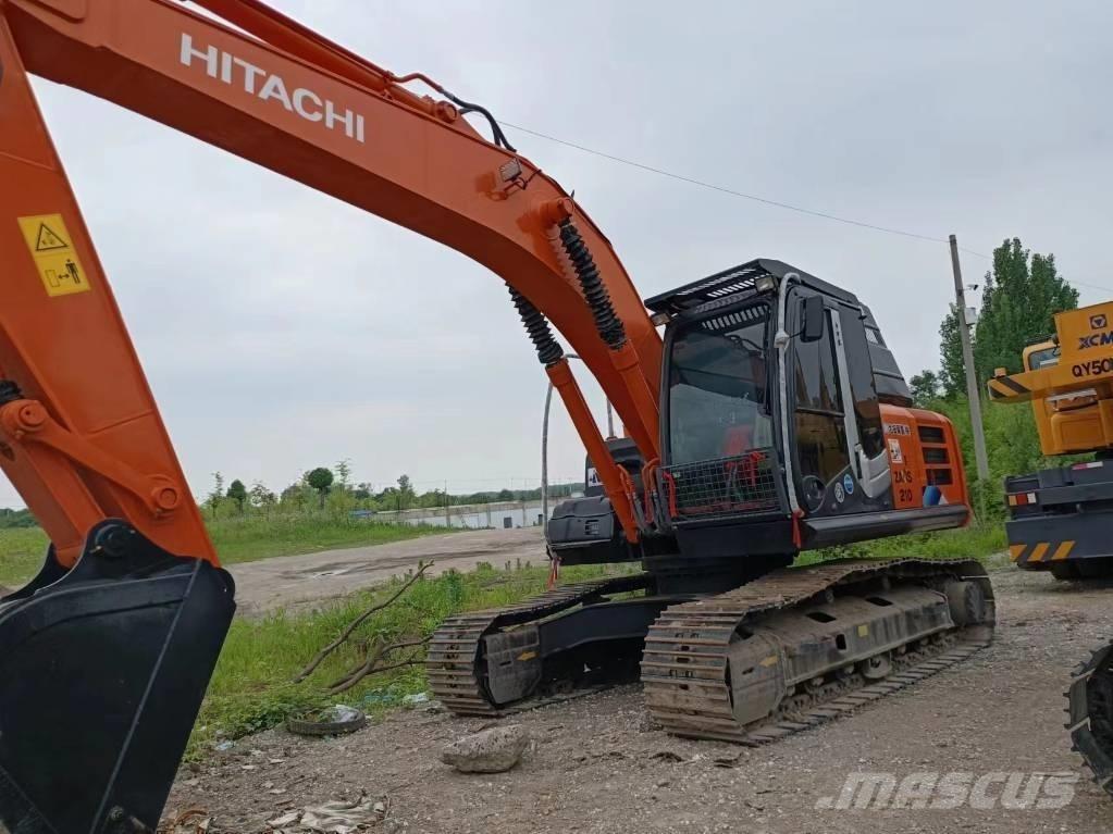 Hitachi ZX210 Escavadoras de rastos