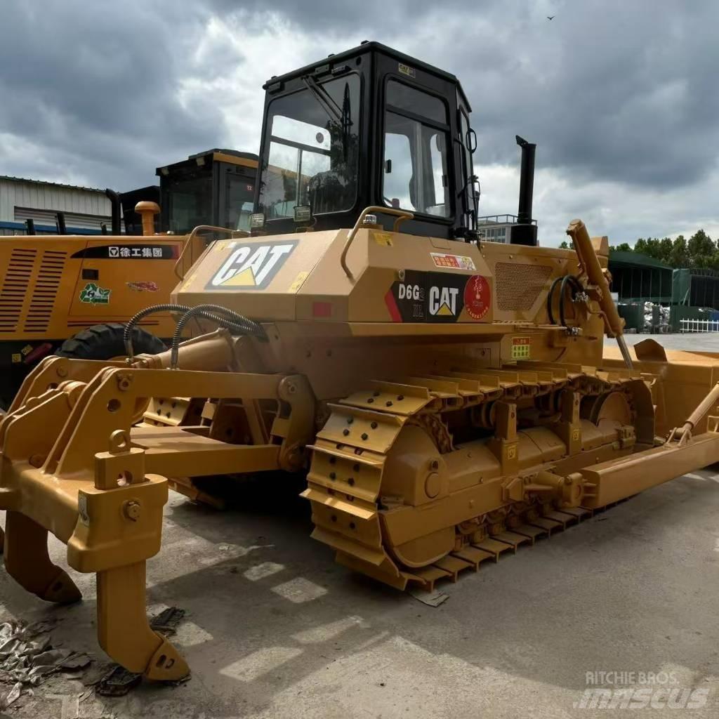 CAT D 6 G Dozers - Tratores rastos