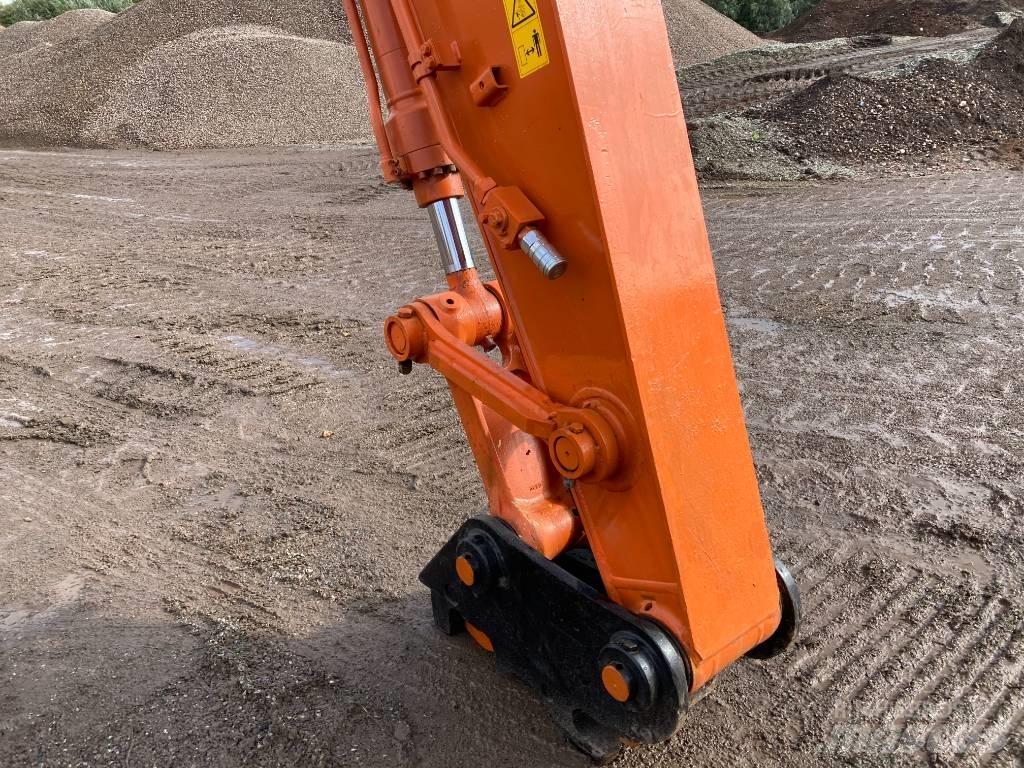 Hitachi ZX225USLC-6 Escavadoras de rastos