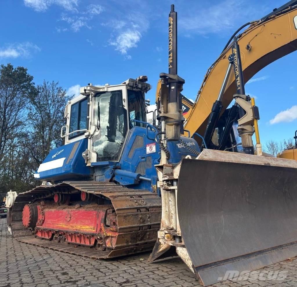 Komatsu D61PX-24 Dozers - Tratores rastos