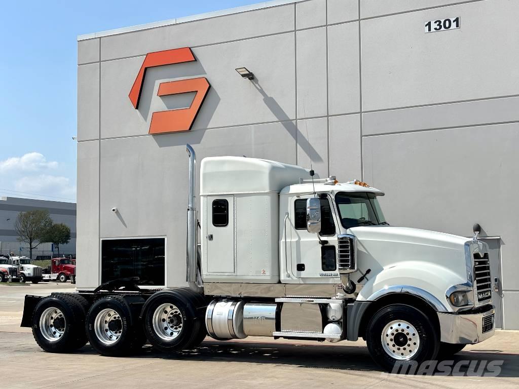 Mack Titan TD 713 Tractores (camiões)