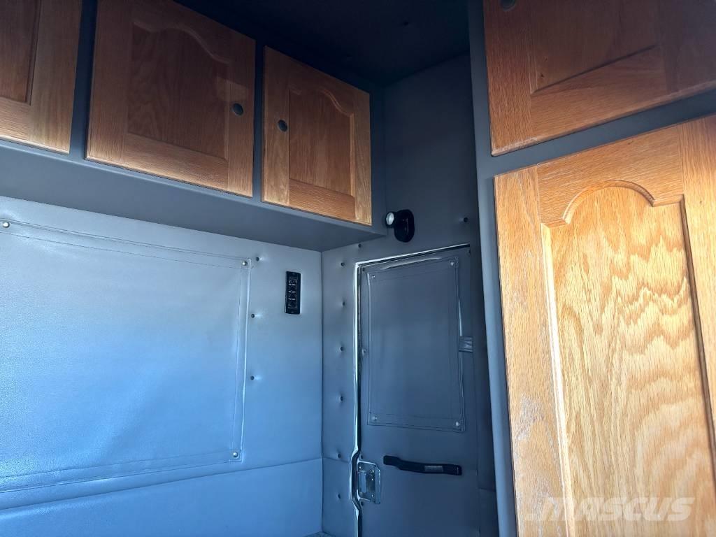 Mack Titan TD 713 Tractores (camiões)