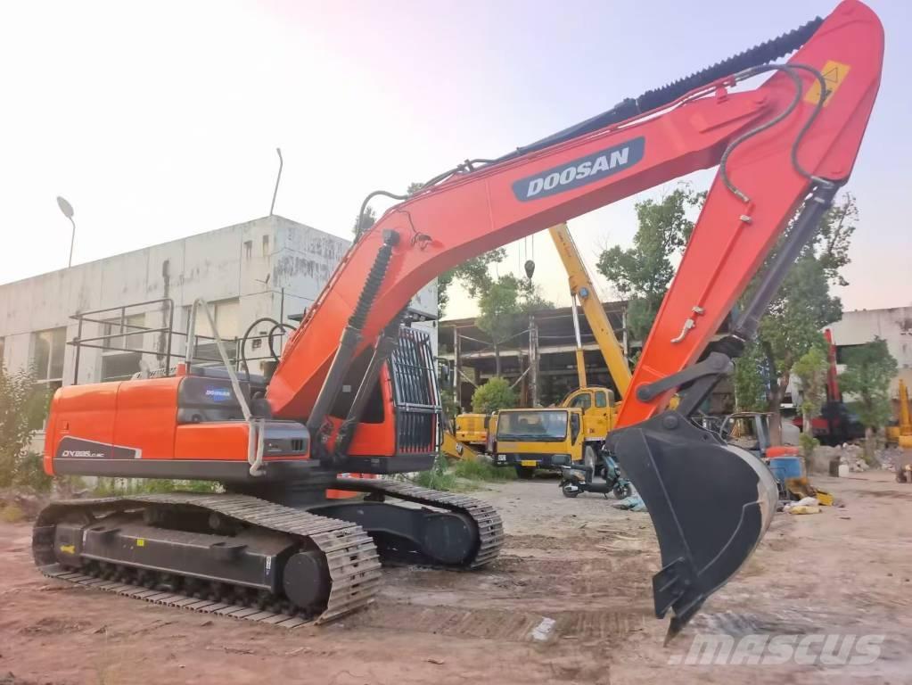Doosan DX 225 LC Escavadoras de rastos