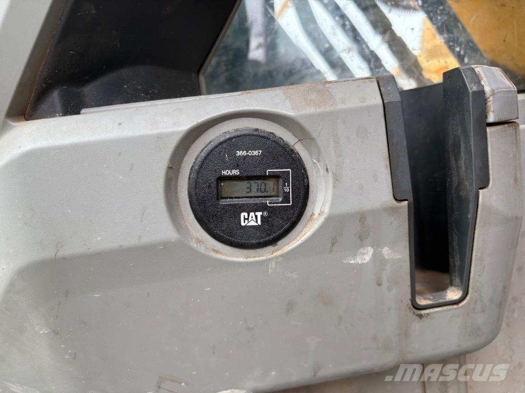 CAT 323 F L Escavadoras de rastos