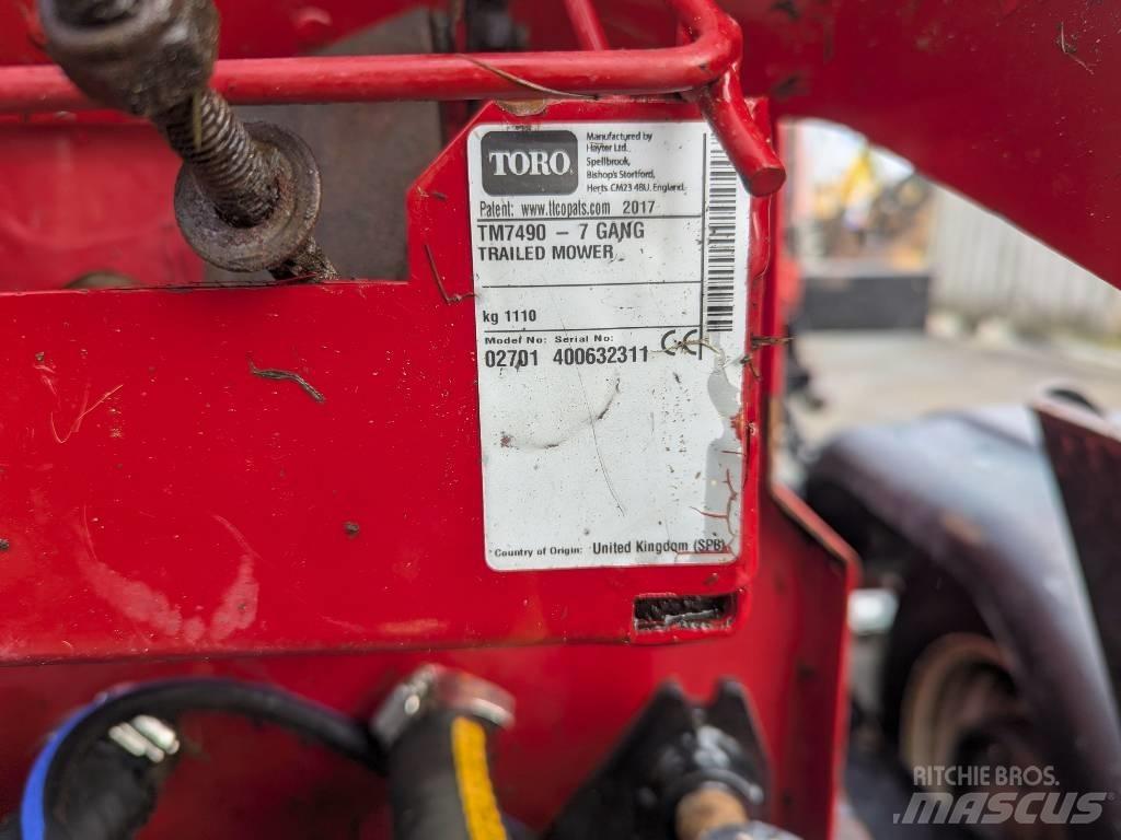 Toro TM7490 Corta-Relvas montadas e arrastadas